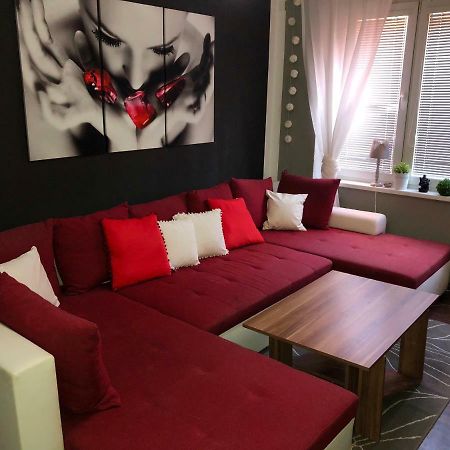 Apartman V Centru Mostuアパートメント エクステリア 写真